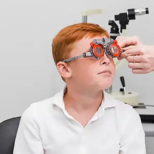 Çocuk göz doktoru